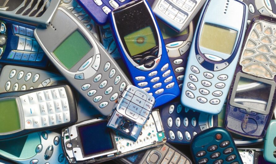 Old Mobile Phones :పాత ఫోన్లు, కంప్యూటర్లు వృథా కాదట.. బంగారం దాగి ఉందట!